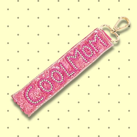 COOL MOM Seed Beaded Keychain Lanyard Bag Charm NEW - Picture 1 of 5